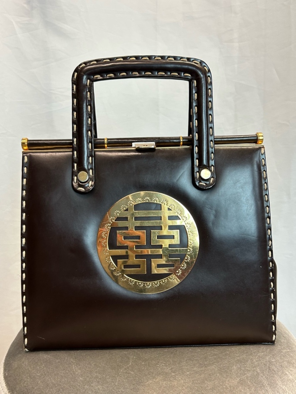 1960'S DOUBLE HAPPINESS TOP HANDLE BAG CHINESE MEDALLION Dark brown gold vintage
